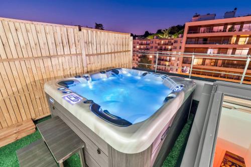 Rooftop porte de Paris - Spa - Cinema - Pergola