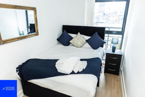 2ndHomeStays-Digbeth-B12 I Large Stylish 2-Bed Apartment I Ensuite I Sleeps 6 I Free Parking & WiFi I Perfect for Work Stays, Relocations & Holiday I Near Birmingham Project Sites & Attractions photo 3