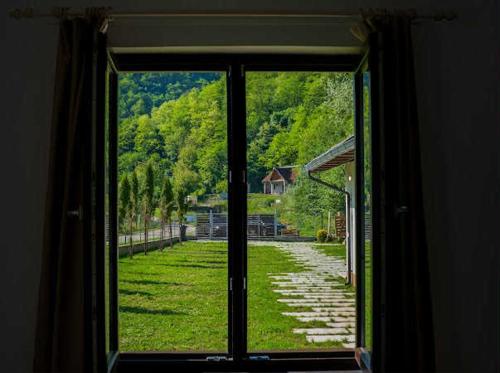 Galeriebild der Unterkunft Căsuța de lângă moara in Hunedoara