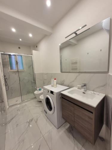 Spacious & Trendy 2BR apartment