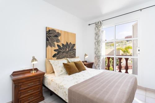 Two modern and bright apartments near el Duque beach