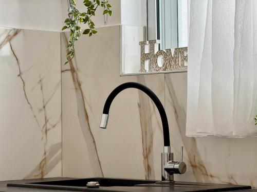 Modern Apartment in Town, 5Min from the Beach - El Greco Apartments No 8