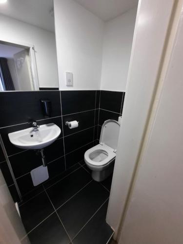 Koupelna v ubytování Dalkeith Aparthotel