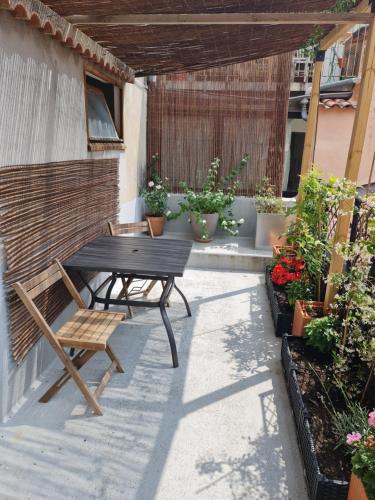 Zahrada ubytování La Cardabelle