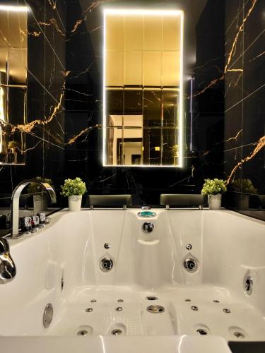 Pokoje i apartamenty u Sabiny - DOSTĘP DO JACUZZI TYLKO W WYBRANYCH OPCJACH sprawdź poniżej szczegóły rezerwacji