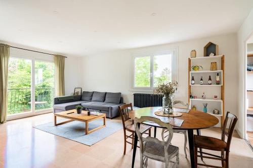 Billede fra billedgalleriet på La Villa Tome , Appartement dans maison individuelle, piscine i La Tour-en-Jarez