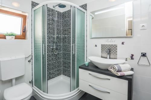 Ένα μπάνιο στο Villa M&M ZadarVillas
