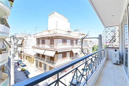 2 Bedroom Apartment near Piraeus Port B1