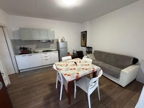 Η κουζίνα ή μικρή κουζίνα στο Appartamento Morelli Beach - Via Fratti