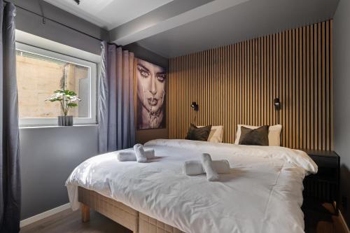 Postel nebo postele na pokoji v ubytování King bed - Free parking - Renovated June 2025