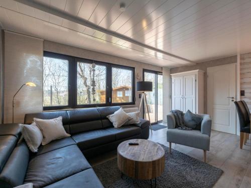 Χώρος καθιστικού στο Bungalow in Callantsoog near Sandy Beach