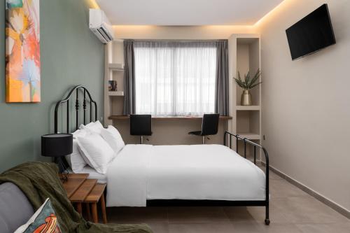 Aristotle Spot, City View Apartment by BiNoBi!