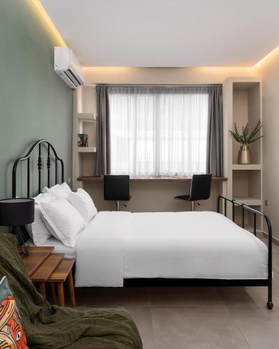 Aristotle Spot, City View Apartment by BiNoBi!