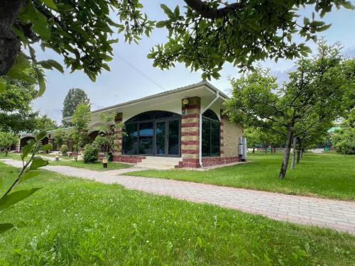 Raduga Orion villa