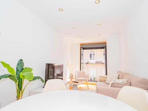 YBH Paraguay, 15 con Parking gratis