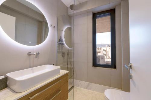 The HostMaster WiseView Acropolis
