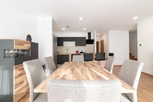 Kuchyň nebo kuchyňský kout v ubytování Global Properties, Moderno chalet en la playa de Almenara