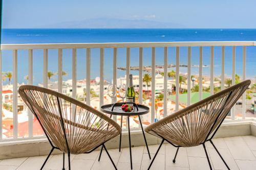 8'th floor ocean view apartment in Las Americas