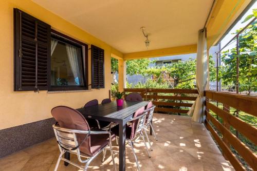 Ferienwohnung für 5 Personen ca 50 qm in Njivice, Kvarner Bucht Krk