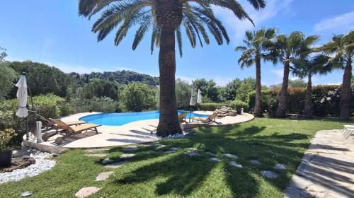 LE KEY WEST maison de charme avec splendide jardin et piscine magnifique, Mougins près de Cannes