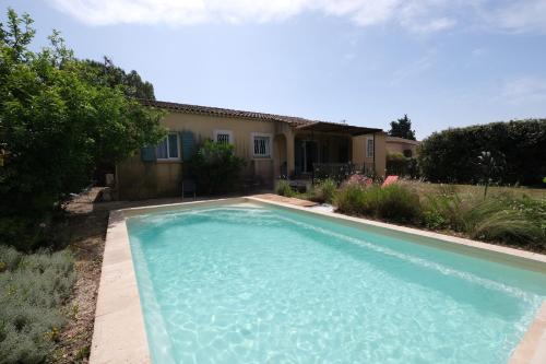 LS1-452 -Air-conditioned house with pool Mouries Alpilles