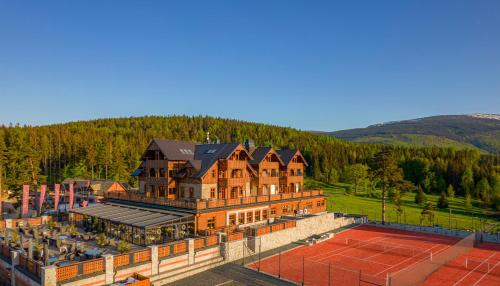 Hotel Seidorf Luxury Wellness & Spa — Property building