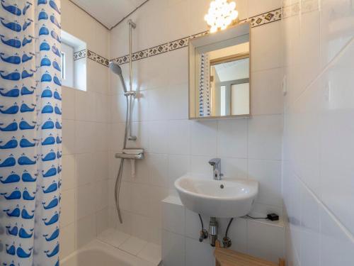 Ένα μπάνιο στο Beachside holiday home