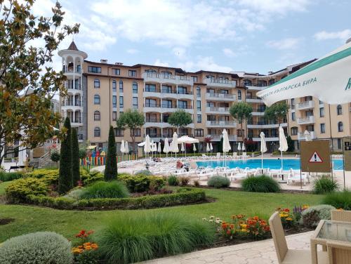 2 Room Apartment with Poolview Royal Sun