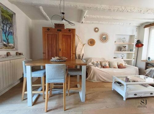 Maison de village avec terrasse et espace de plaisance au bords du Rhône