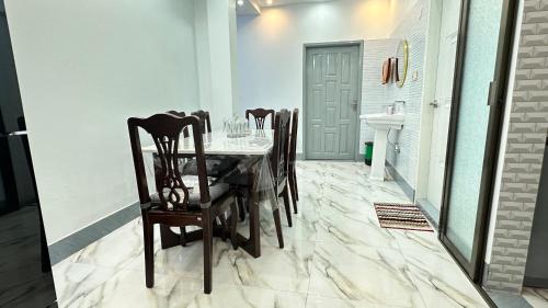 Gambar di galeri bagi Sabina Manzil di Sylhet