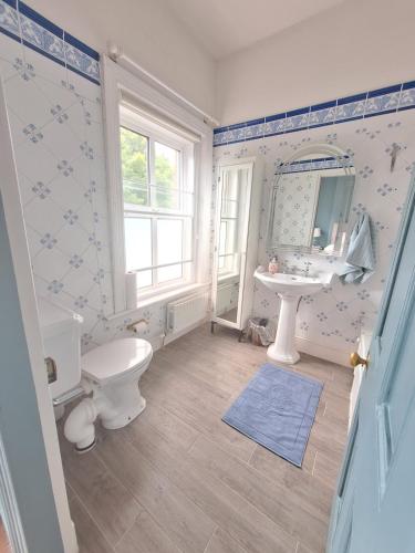 Koupelna v ubytování Elegant Seaside 3 BR Home