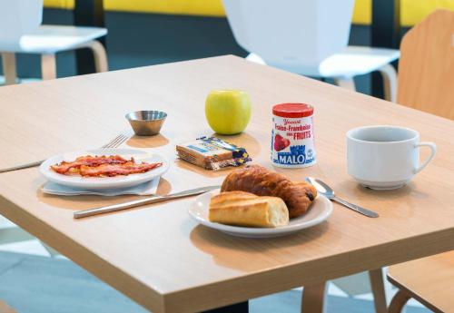 Jídlo v hotelu nebo okolí