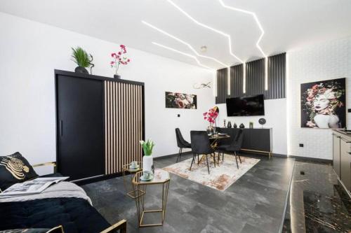 Copper Apartment by Cracovia Prime