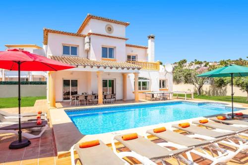 Villa Carolina Blanca by Villa Plus