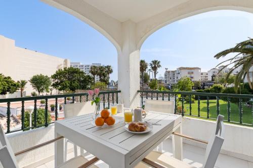 Erisa 25 by IVI Real Estate