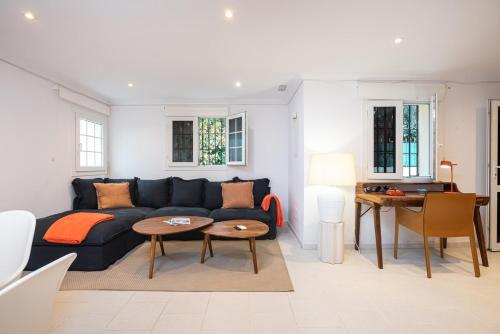 Naranja Cozy Studio 1min walk to Beach by AllStay