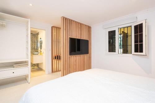 Naranja Cozy Studio 1min walk to Beach by AllStay