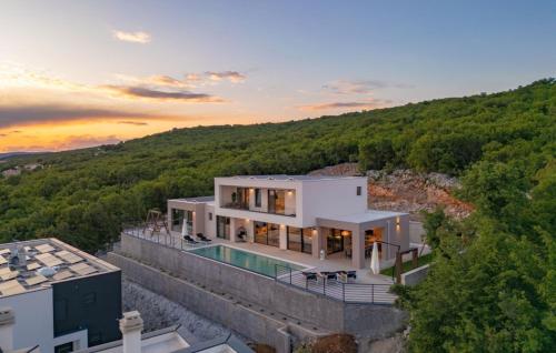 Villa Dujma by Villas Guide