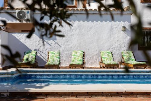 Bazén v ubytování Mayo Village Suites - Conil de la Frontera nebo v jeho okolí