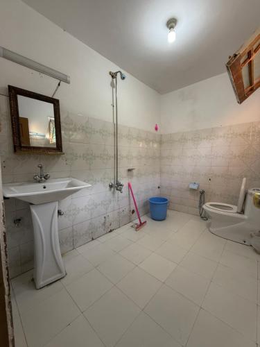 Salle de bains dans l'établissement Summit guest house skardu