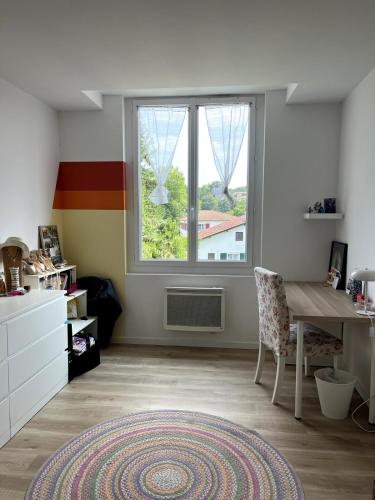 Photo de la galerie de l'établissement Large duplex, heart of village, à Ascain