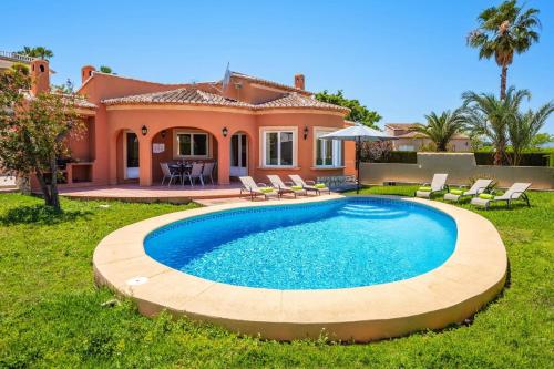 Villa Pomelo Blanco by Villa Plus