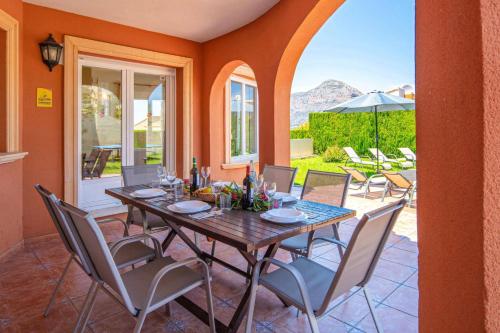 Villa Pomelo Blanco by Villa Plus
