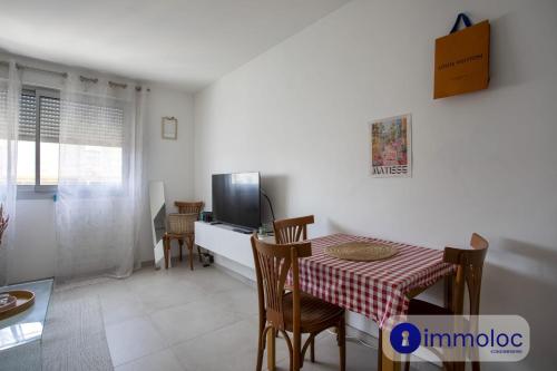 Studio near airport