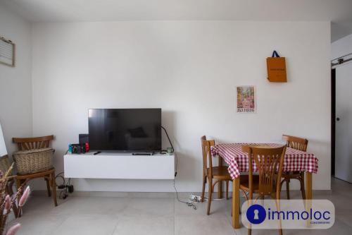Studio near airport