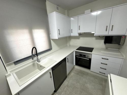 Η κουζίνα ή μικρή κουζίνα στο Villa 100 meters from the beach