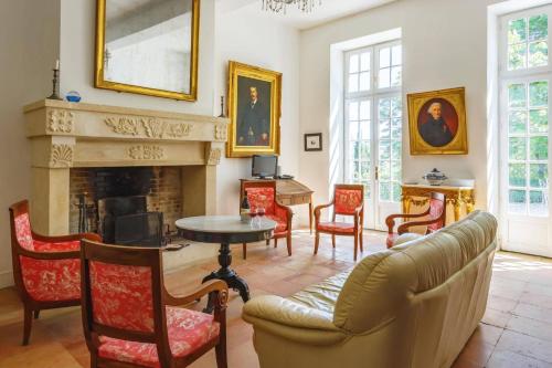 Χώρος καθιστικού στο Villa Domaine Saint Roch by Villa Plus