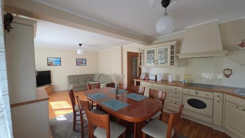 Η κουζίνα ή μικρή κουζίνα στο Vila Bbq