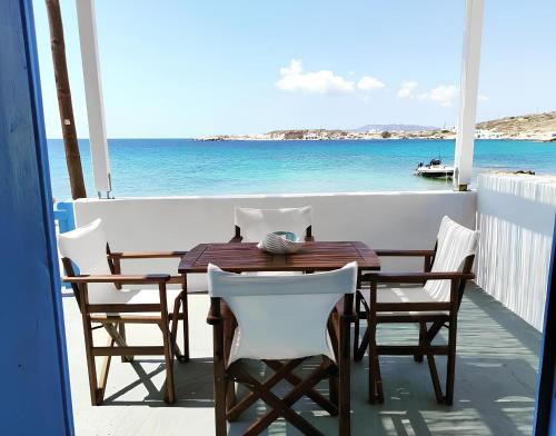 Apleton Beach House Kimolos at Zacharias Beach