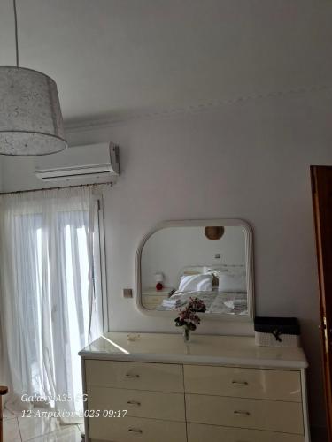 Fotografie z fotogalerie ubytování Mimi's sunnyview house v destinaci Vlachata